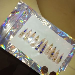 Set of stiletto nails